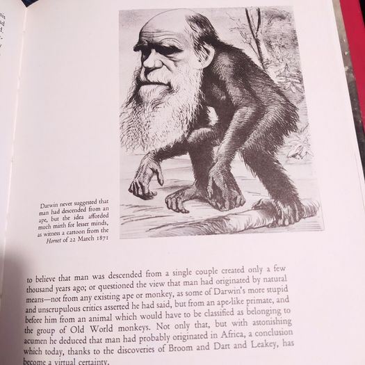 Charles Darwin & his world / Julien Huxley/ 1975