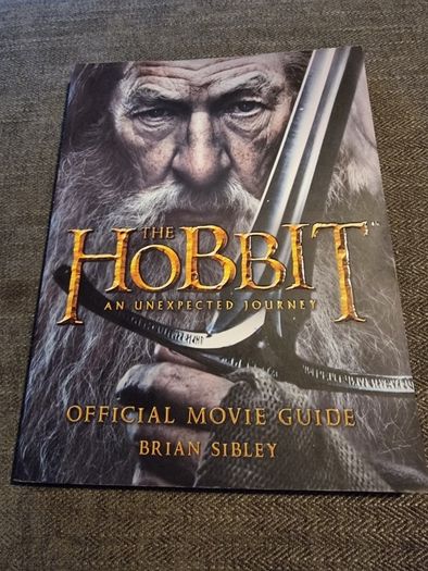 Official Movie Guide (The Hobbit: An Unexpected Journey) (Paperback)