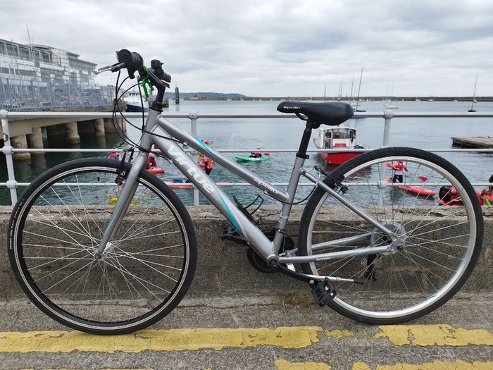 Apollo Step-through Hybrid