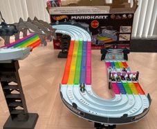 Mario Kart hot wheels race track