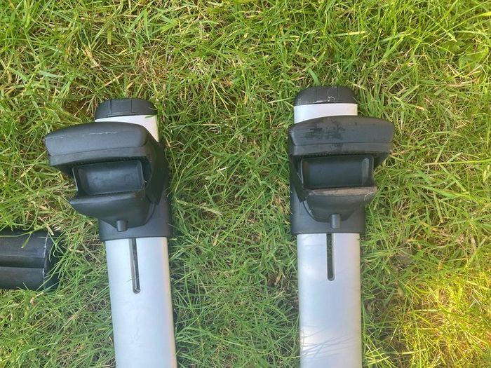 Roof bars and roof mounted bike rack carriers