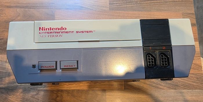 Nintendo NES Console Bundle | Fully Working | 2 Controllers, Zapper & 2 Games