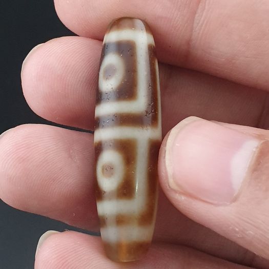 Antique Himalayan 4 Eyes Tibetan Agate Dzi Bead Amulet