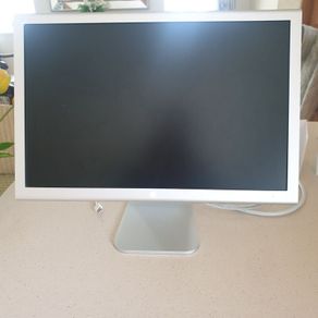 Apple Cinema Display (20 flat panel) & Keyboard