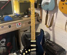 Left handed Vintage V6 icon series LV6MRBK