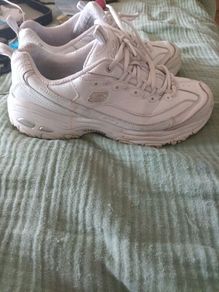 sketchers memory foam