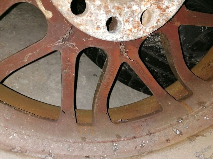 Toyota mr2 mk2 Sparco racing crimson alloy wheels