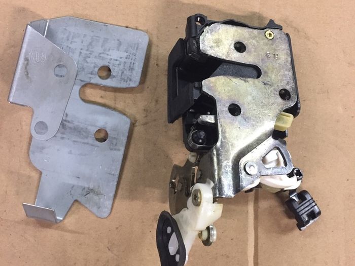 RH Rear Door Lock (Fiat Brava)