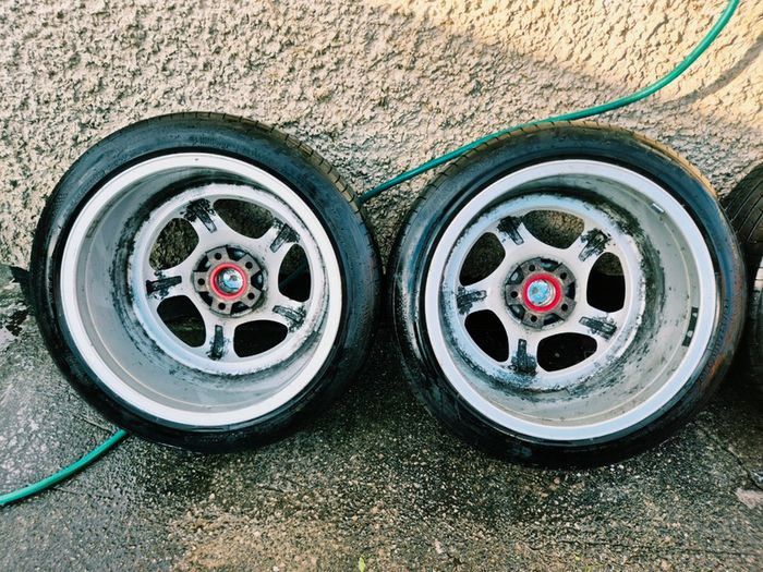 R18 5x112 Porsche Twist replica alloy wheels staggered with tyres