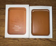 iPhone Leather Wallet in Colour Saddle Brown