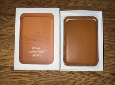 iPhone Leather Wallet in Colour Saddle Brown