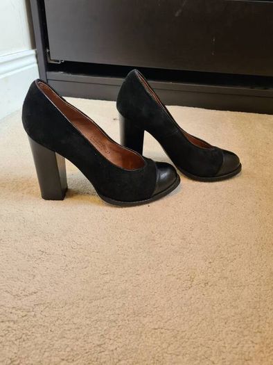 Me Too Spain Leather heels UK4