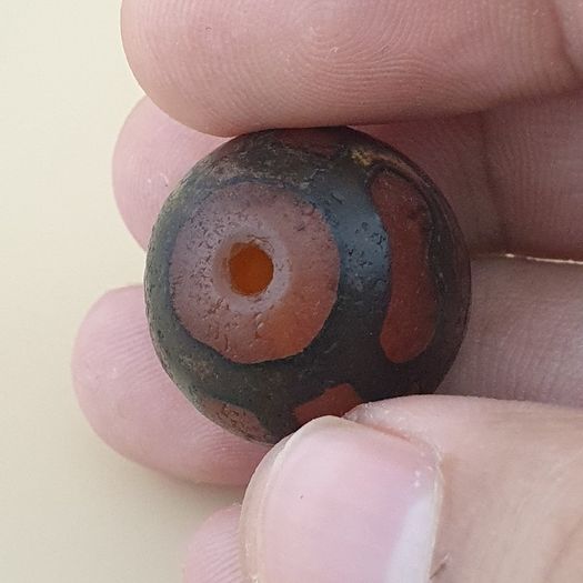 Vintage Carnelian Agate Treasure Vase Pattern Bead Amulet