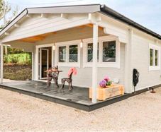 2 bedroom log cabin