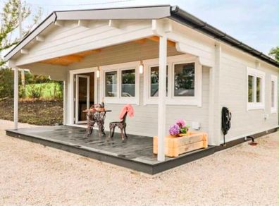2 bedroom log cabin