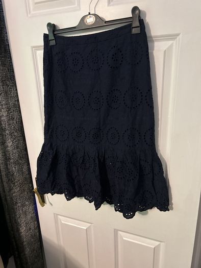 navy skirt