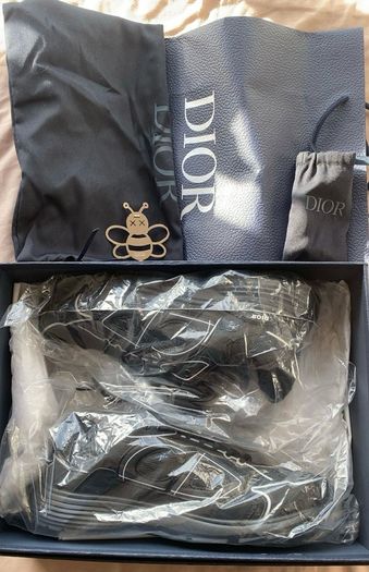 Dior b30 black