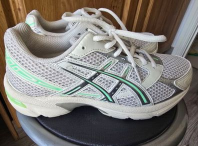 ASICS women trainers