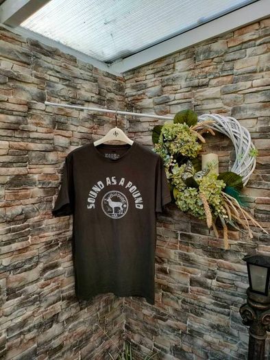 Irish nostalgic t-shirt  Irish saying  Hairy Baby  Size large  Great condition