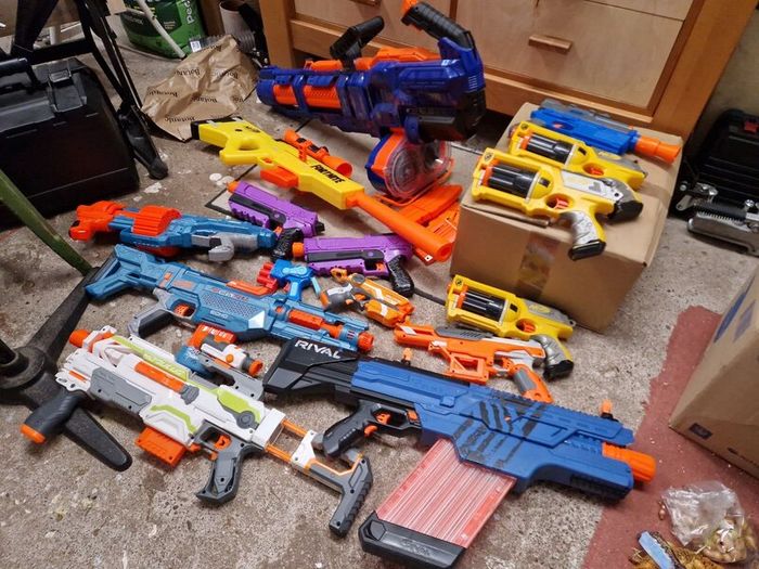Large Nerf Guns excell't condition - price reduced