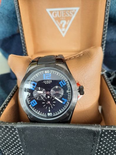 New Guess steel watch in Box