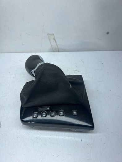 Skoda Superb Tdi Mk2 2014 Auto Gear Knob 3t2713203a A2l10b1s