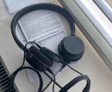 Jabra Evolve 20 Stereo MS corded headset- never used mint condition