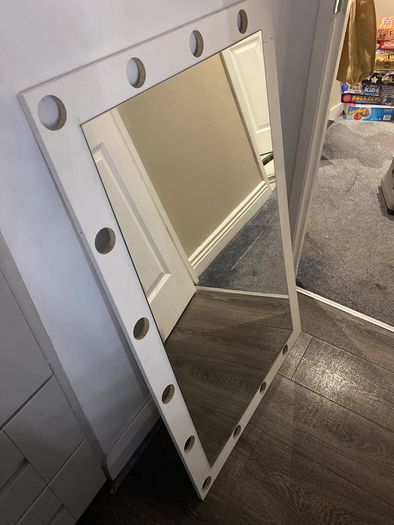 mirror