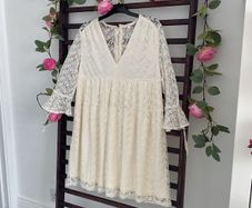 dress Bnwt cream lace mini dress grace & mila size small 10