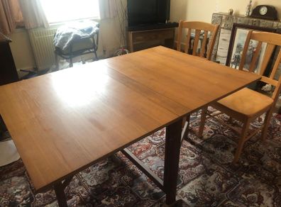 table and 2 chairs