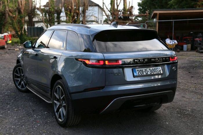 201 range rover velar HSE  R-Dynamic