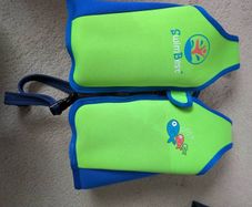 swim vest