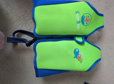 swim vest