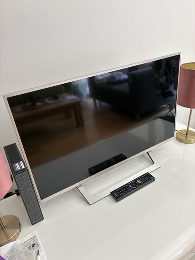 Sony 28" Television with Remote - Fully Working