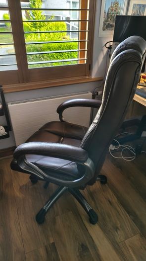 Good quality brown leather office swivel chair