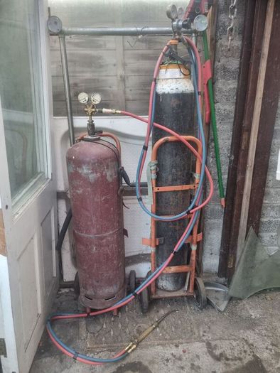 Oxy Acetylene Gas Cylinders Regulators Hoses Trolley