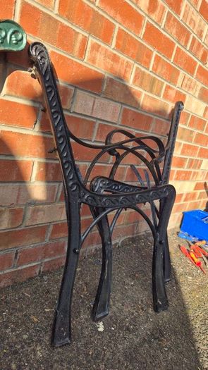 iron cast garden bench sides end