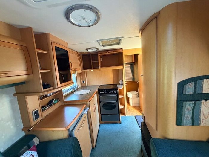 2002 Abbey Caravan