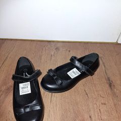 Brand NEW girls school shoes, size 1