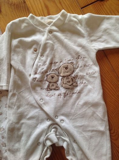 2 Babygrows Up to 3 Months