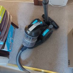 VAX Air Stretch Pet Vacuum Cleaner, Model No. CCQSASV1P1, 900W, in excellent condition