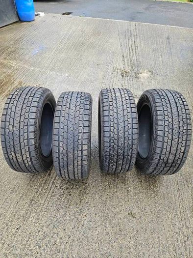 2x 235/55R17 yokohama