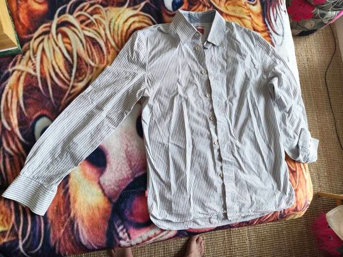 Levi's shirt