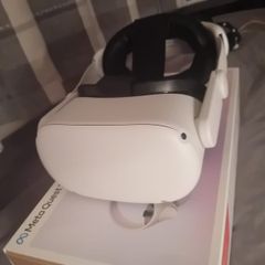 256 GB Quest 2 + elite strap
