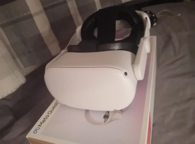256 GB Quest 2 + elite strap