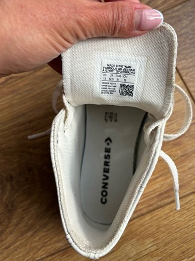 Kids converse size 12.5 uk