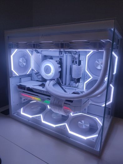 High-End Gaming PC - Ryzen 7 9800X3D - RTX 3080 - 32GB DDR5 - White Build - Like new