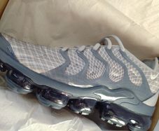 NIKE Air Vapormax Plus Mens Trainers