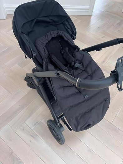 Silver Cross Reef 2 Travel System