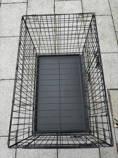 Dog crate